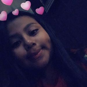 Meet your Posher, Estrella